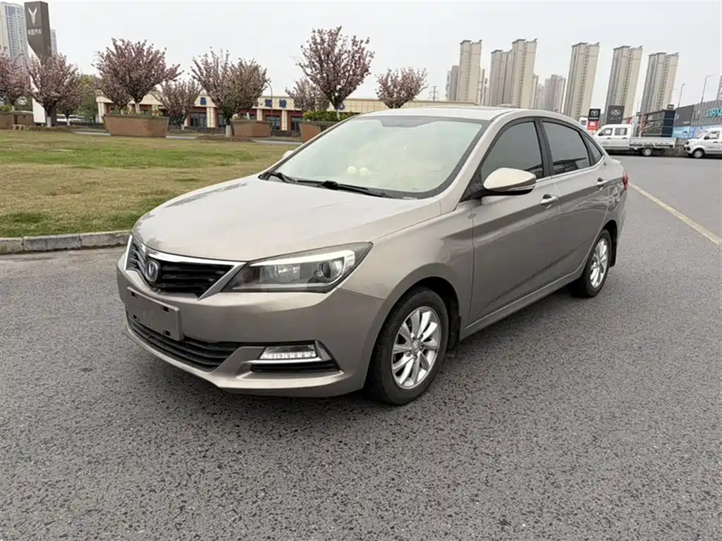 Changan V7 2017 — фото 2