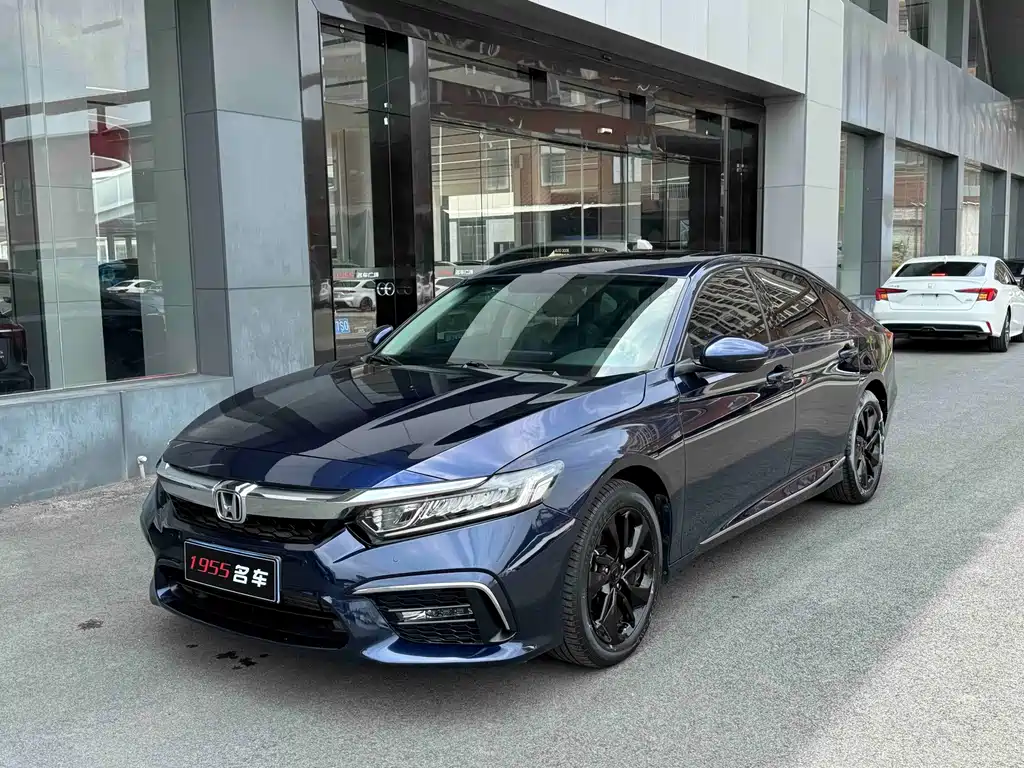 Honda Inspire 2021 — фото 1