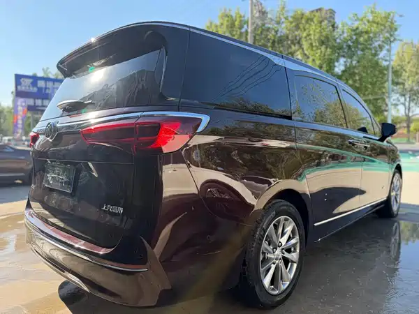Buick GL8 2021