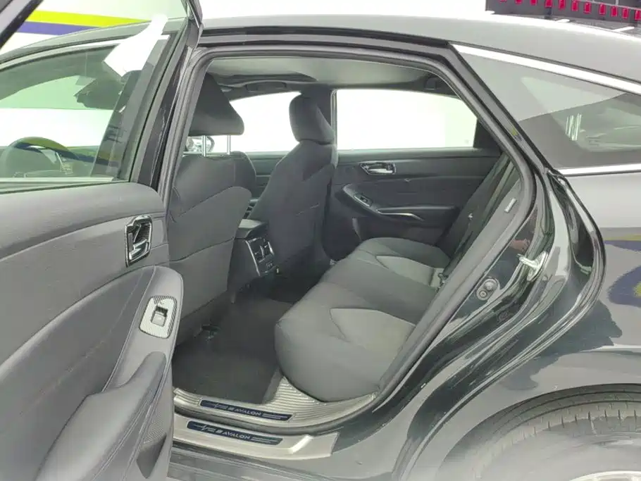 Toyota Avalon 2020 — фото 11