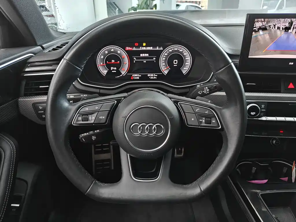 Audi A4L 2023 — фото 15