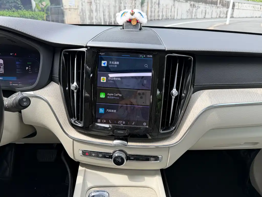 Volvo XC60 PHEV 2022 — фото 11