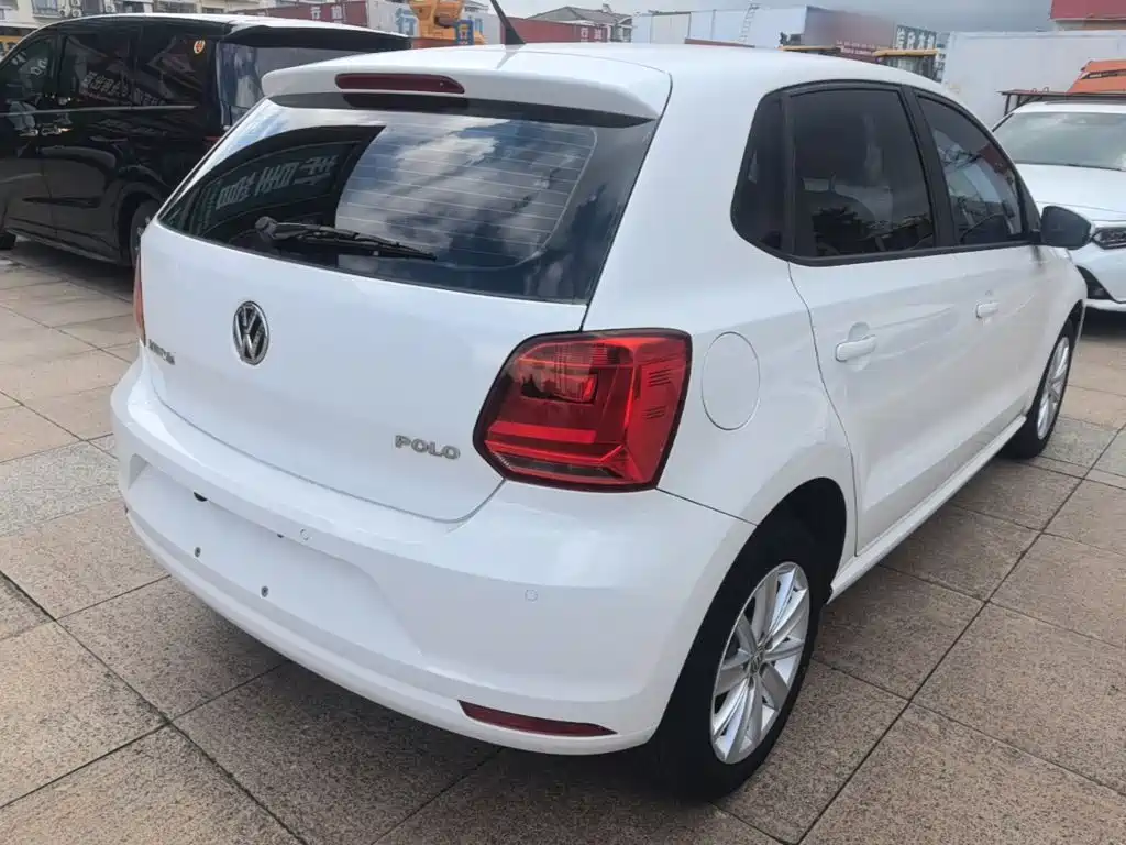 Volkswagen Polo 2015