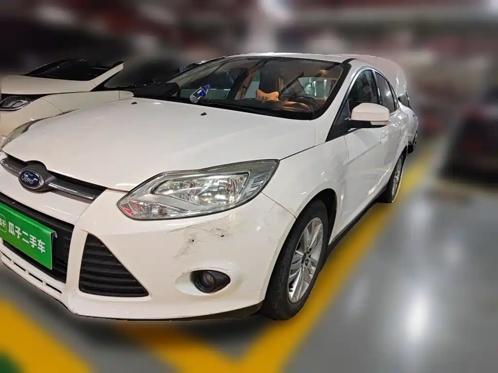 Ford Focus 2014 — фото 1