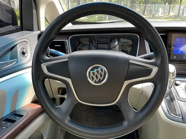 Buick GL8 2014