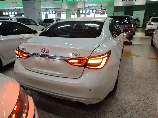 Infiniti Q50L 2018