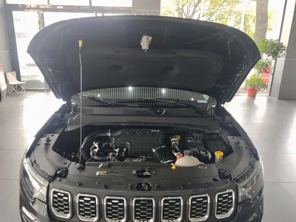 Jeep Compass 2022 — фото 20