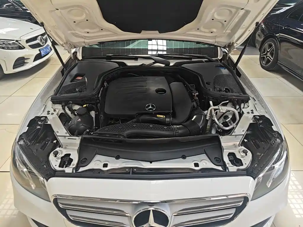 Mercedes-Benz E-Class 2020 — фото 20