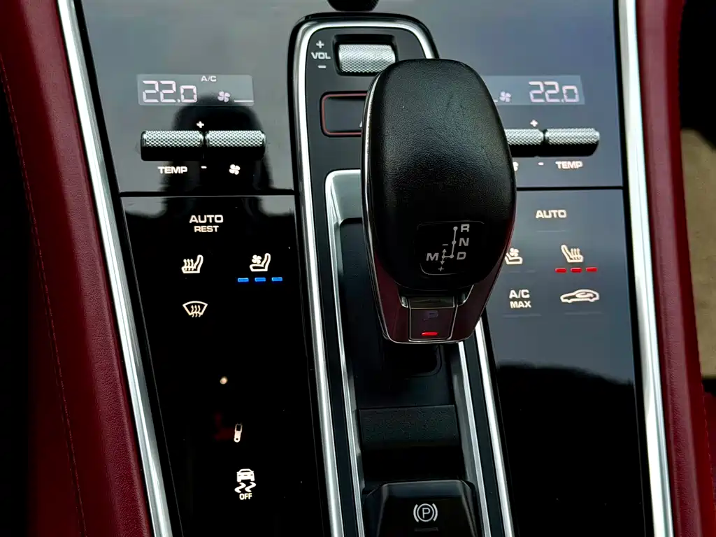 Porsche Panamera 2019 — фото 10