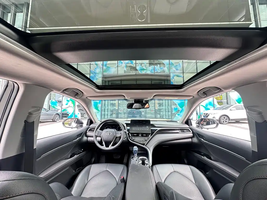 Toyota Camry 2022 — фото 20