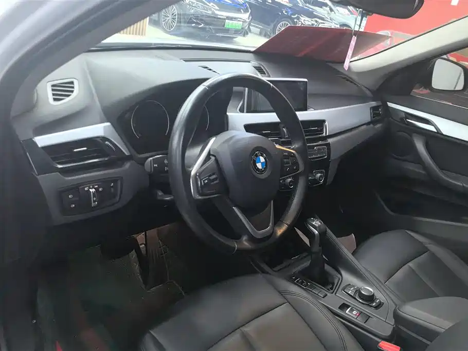 BMW X1 2019 — фото 12
