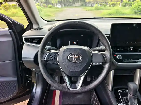 Toyota Frontlander 2024