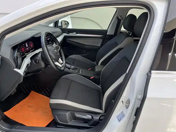 Volkswagen Golf 2022
