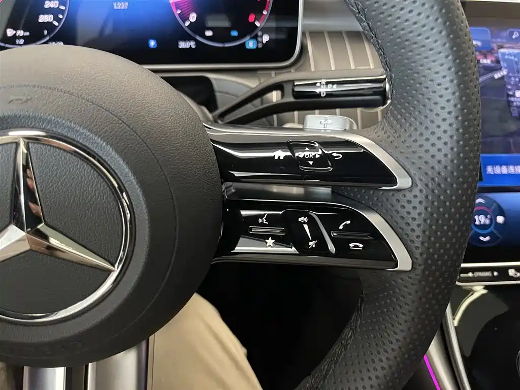 Mercedes-Benz C-Class 2026 — фото 20