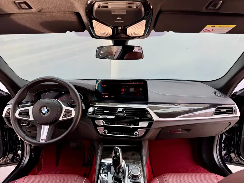 BMW 5 Series 2022 — фото 18