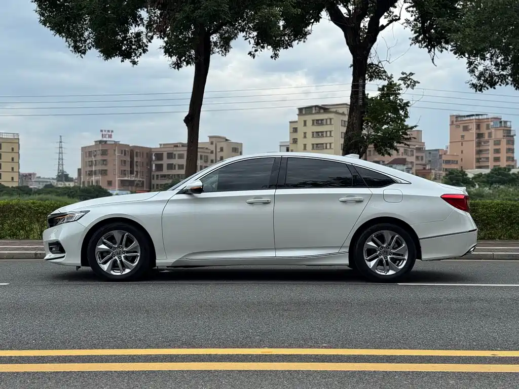 Honda Accord 2019 — фото 7