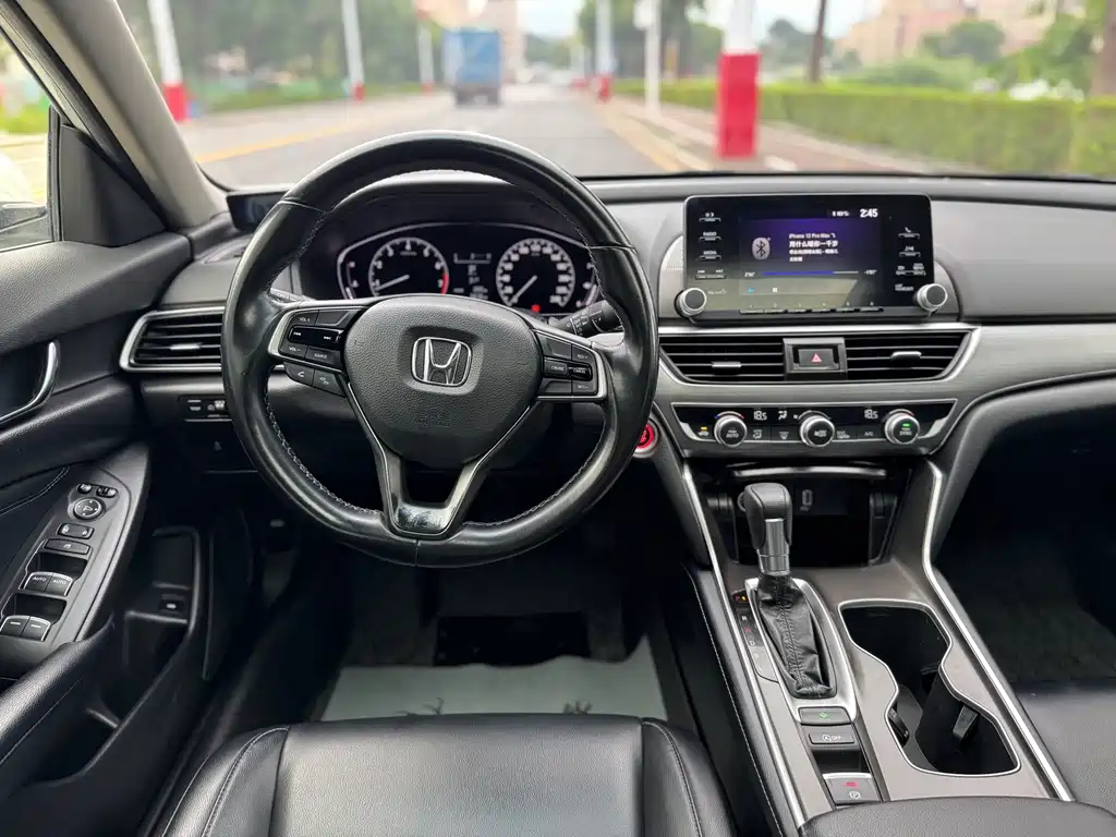 Honda Accord 2019 — фото 14