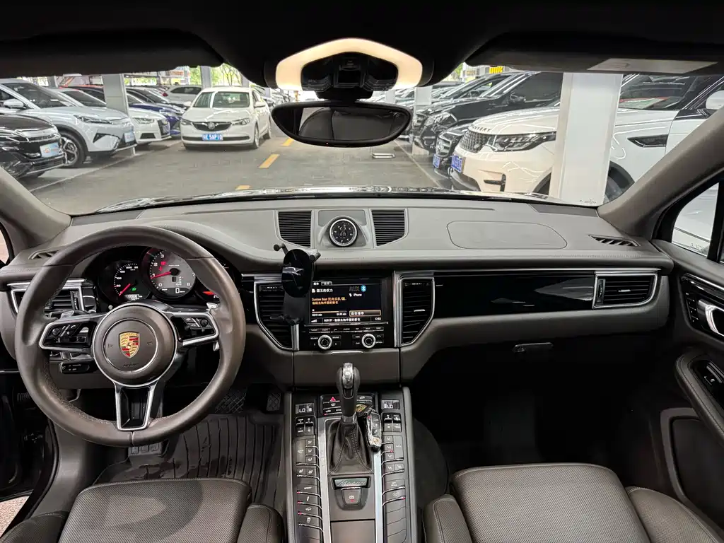 Porsche Macan 2015 — фото 12