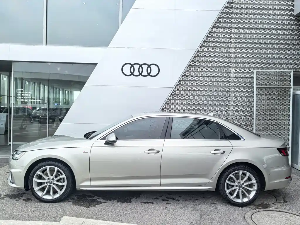 Audi A4L 2019