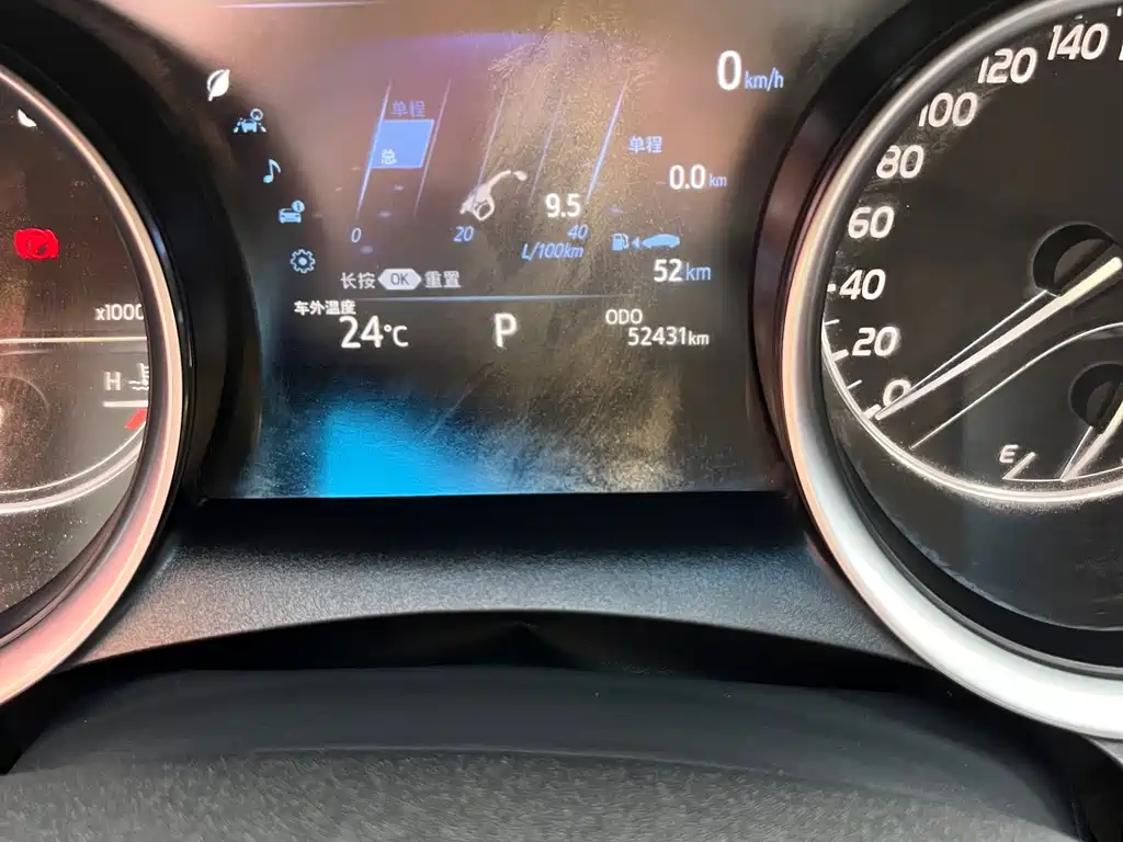 Toyota Camry 2019 — фото 12