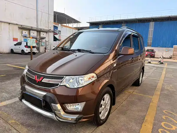 Wuling Hongguang 2018