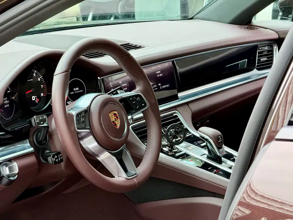 Porsche Panamera 2018 — фото 7