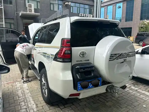 Toyota Prado 2016