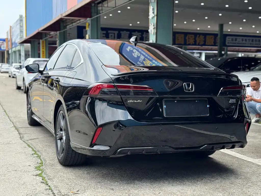Honda Inspire 2025 — фото 20