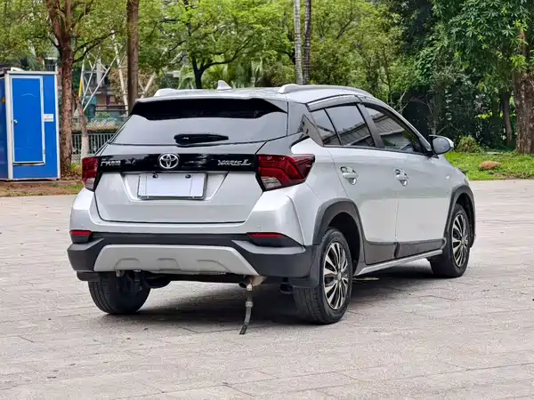 Toyota Yaris L 2020