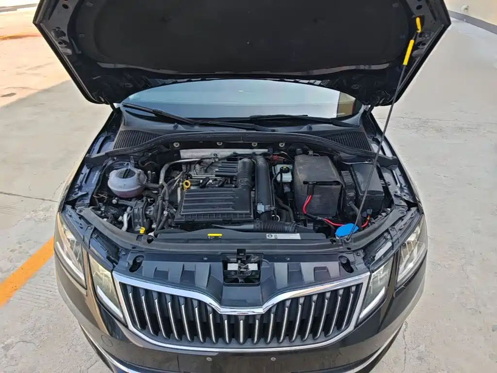 Skoda Octavia 2018 — фото 20