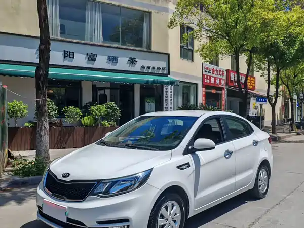 Kia K2 2015