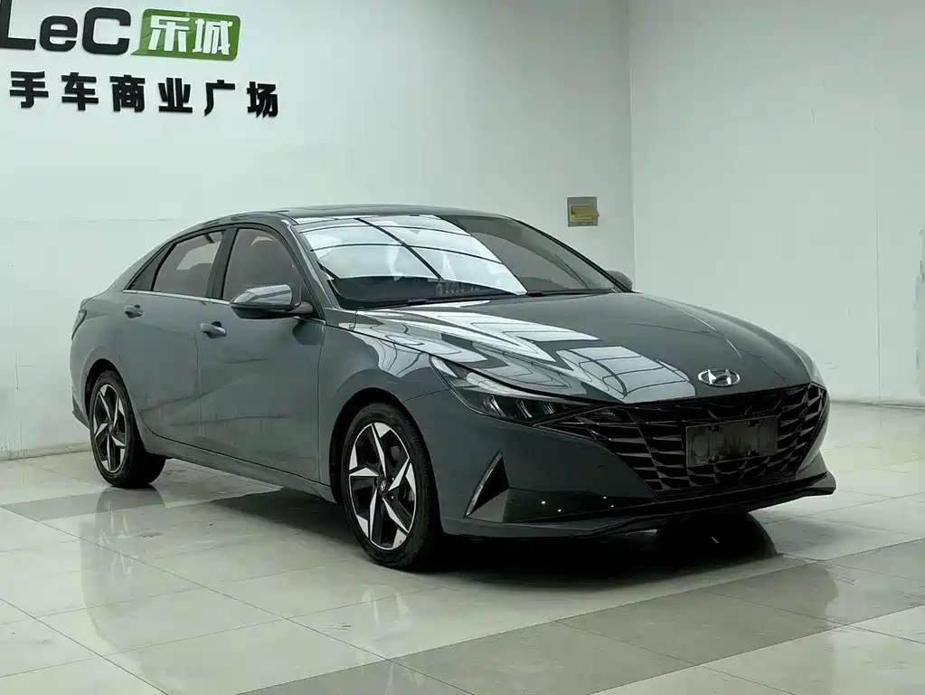 Hyundai Elantra 2021 — фото 3