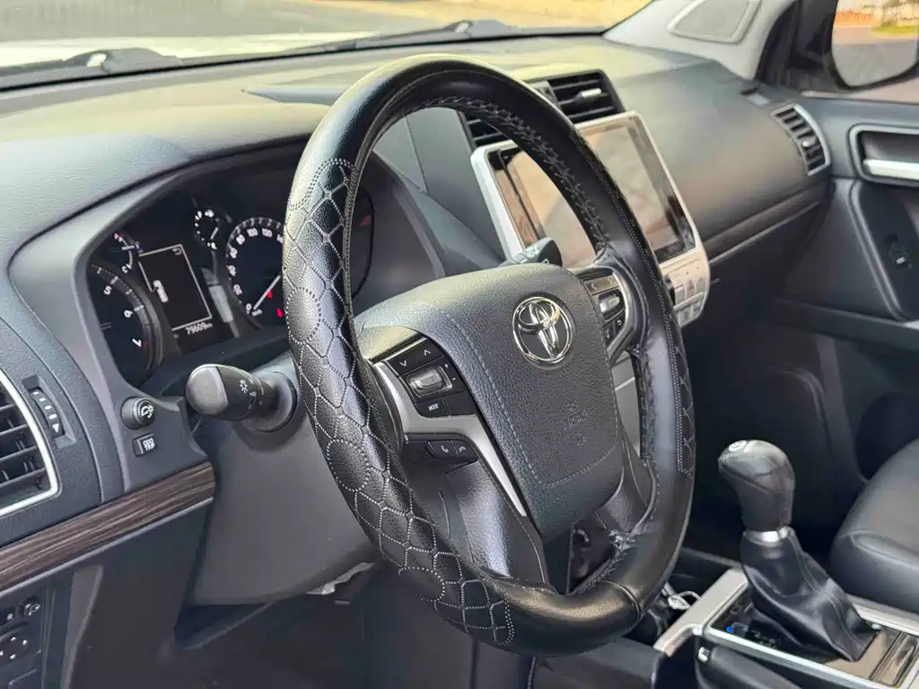 Toyota Prado 2019 — фото 9