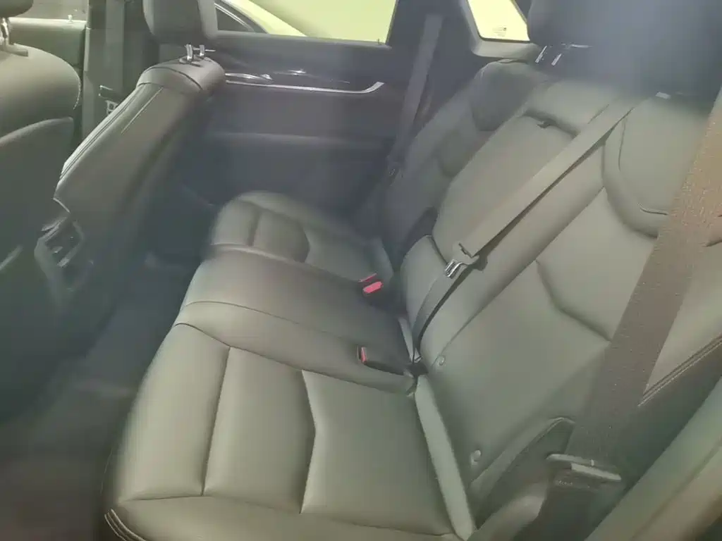 Cadillac XT5 2020 — фото 17