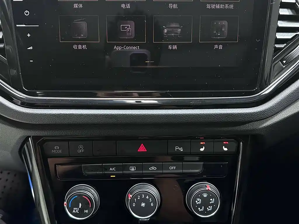 Volkswagen T-Roc 2022 — фото 18