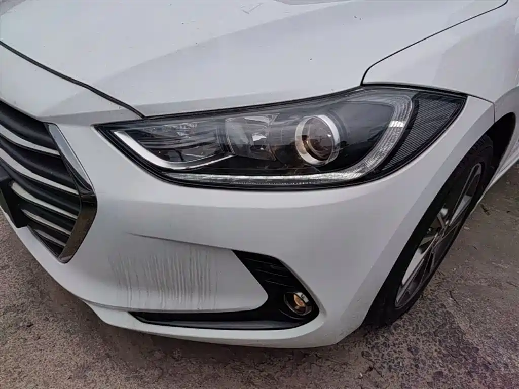 Hyundai Elantra 2019 — фото 24