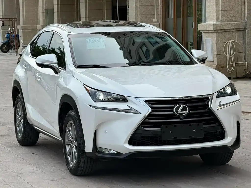 Lexus NX 2016 — фото 1