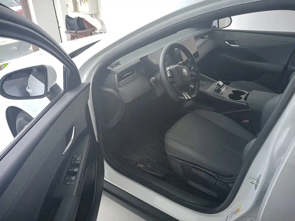 BYD Qin PLUS 2025 — фото 16