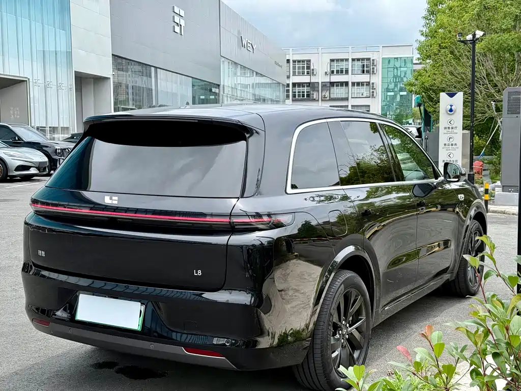 Li Auto Li L8 2023