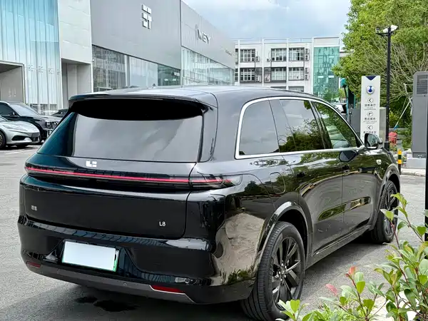Li Auto L8 2023