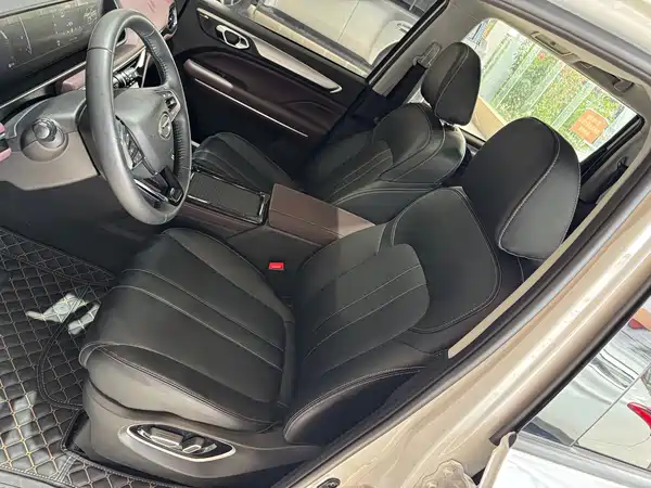 GAC Trumpchi M6 2023