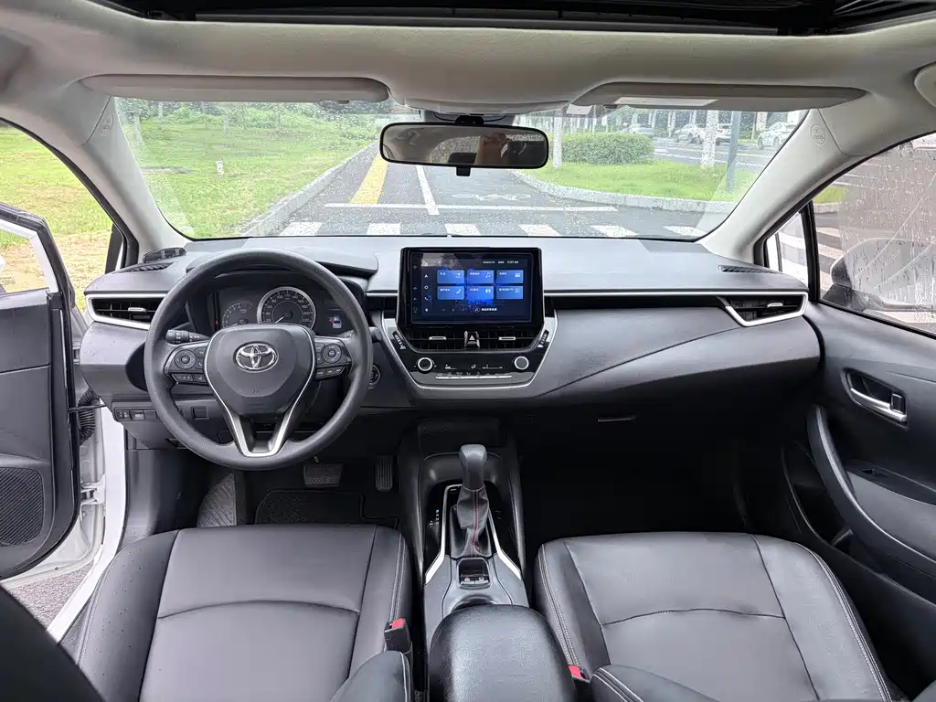 Toyota Corolla 2022 — фото 13