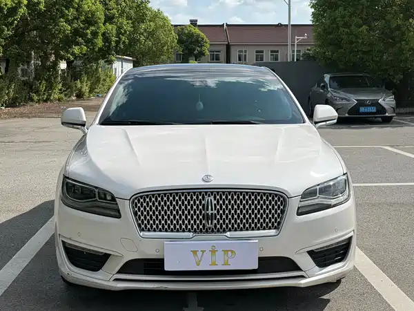 Lincoln MKZ 2020
