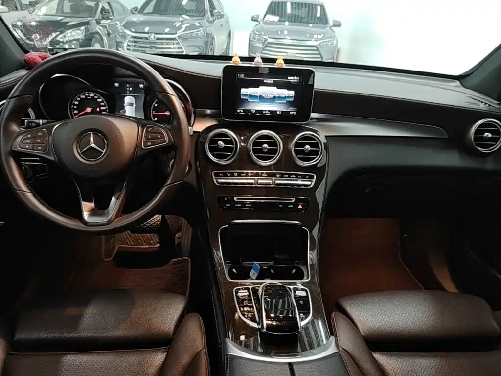 Mercedes-Benz GLC 2019 — фото 13