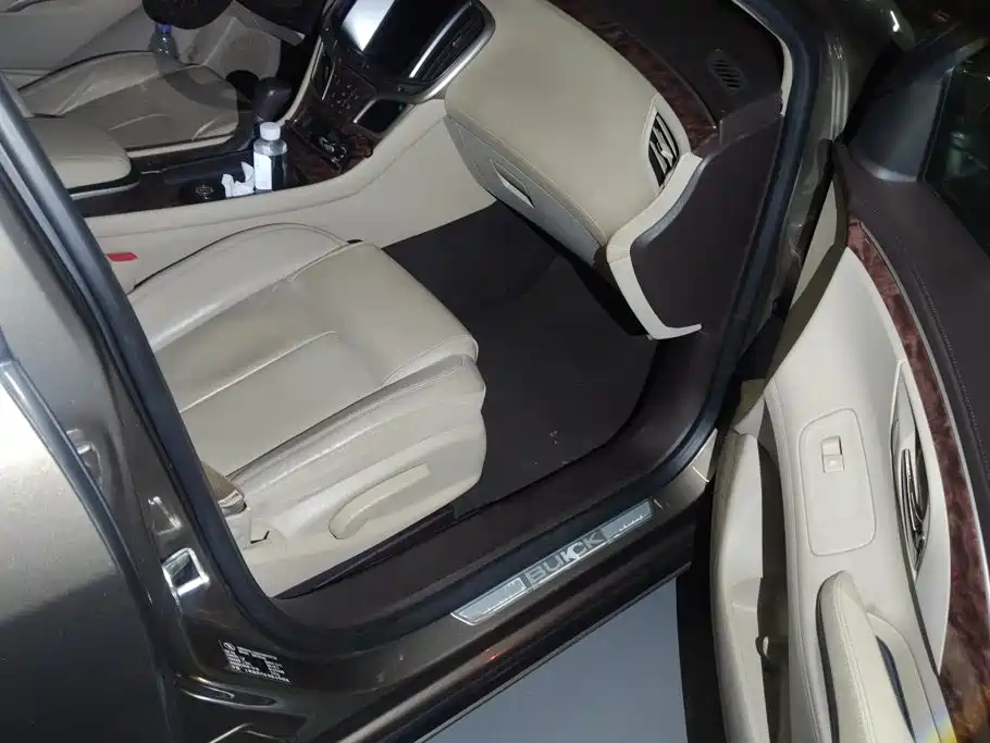 Buick LaCrosse 2015 — фото 8