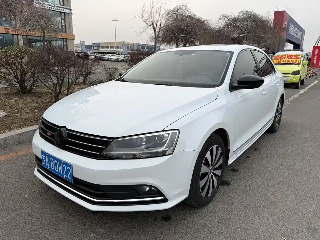 Volkswagen Sagitar 2019