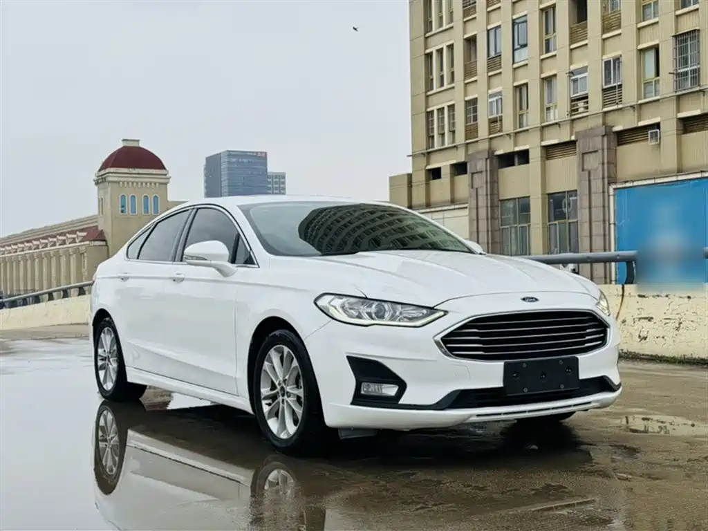 Ford Mondeo 2021 — фото 13