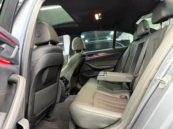 BMW 5 Series 2021