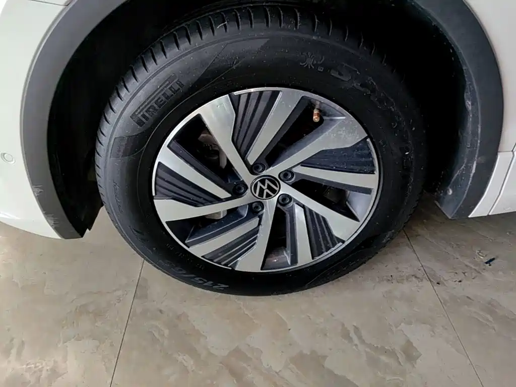 Volkswagen Tiguan L PHEV 2021 — фото 23