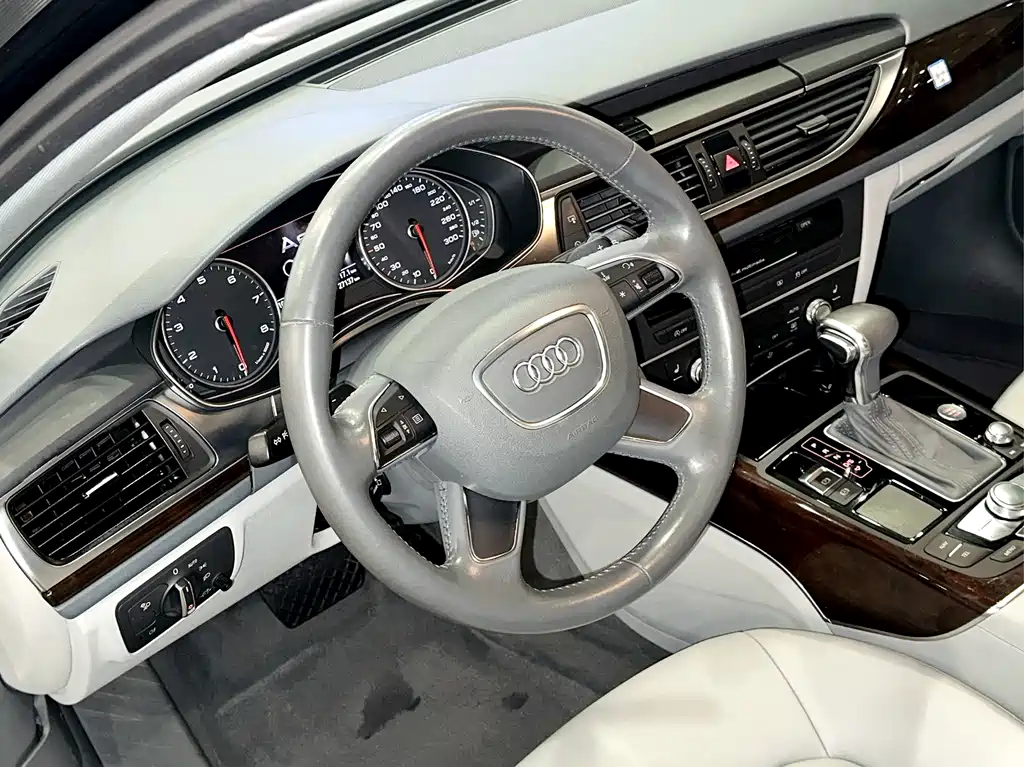 Audi A6L 2012 — фото 10